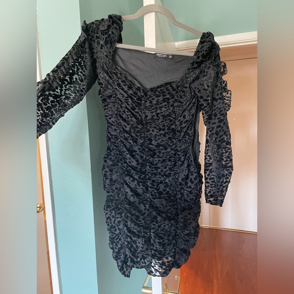 🖤Dress🖤 - Picture 2 of 6